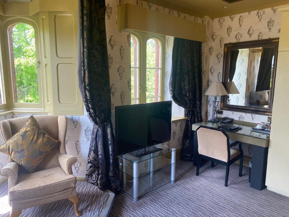 Ruthin Castle Hotel And Spa Exteriör bild