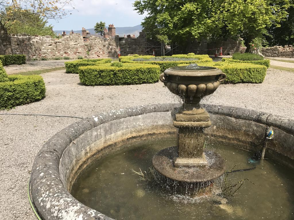 Ruthin Castle Hotel And Spa Exteriör bild