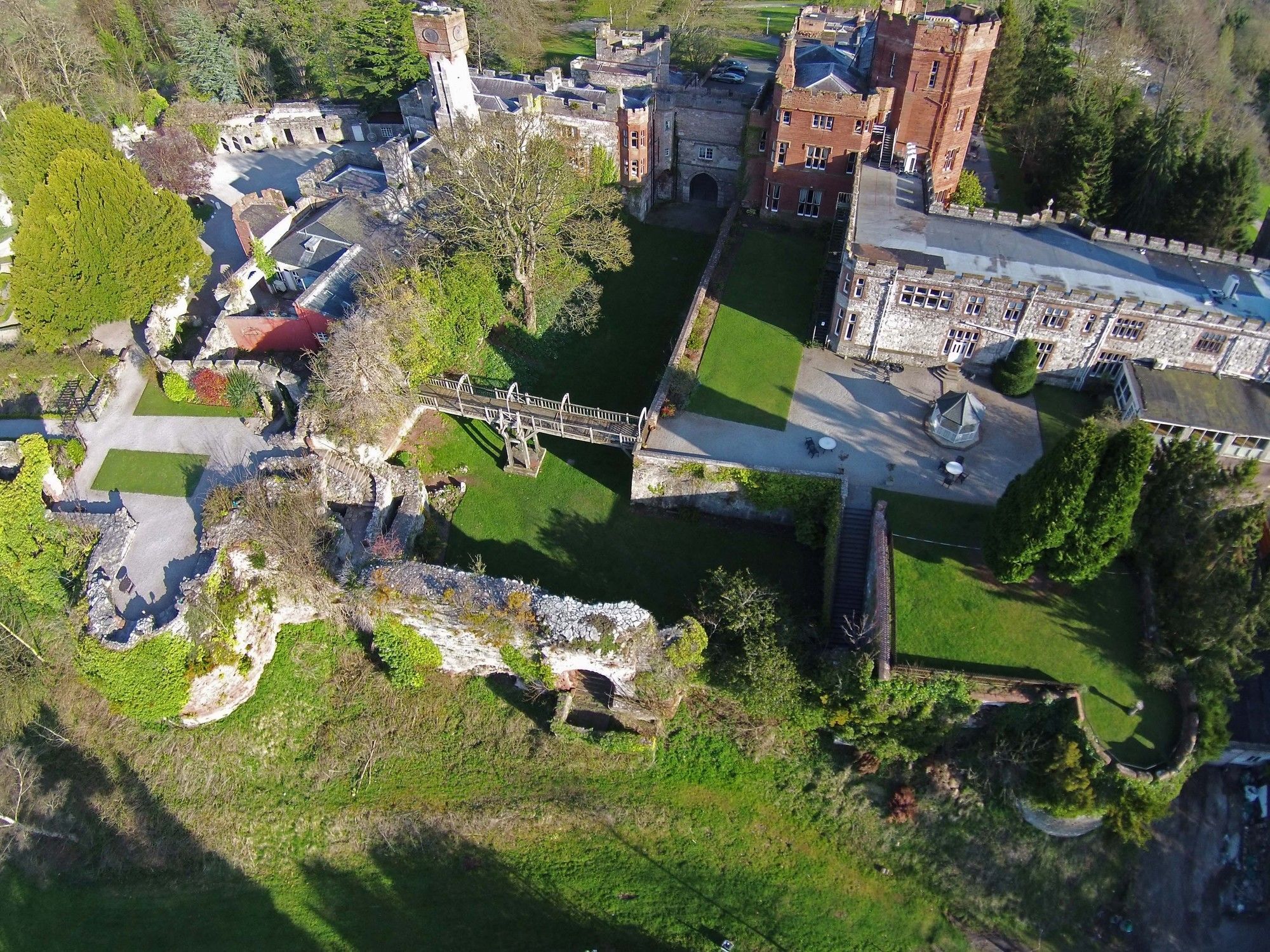 Ruthin Castle Hotel And Spa Exteriör bild